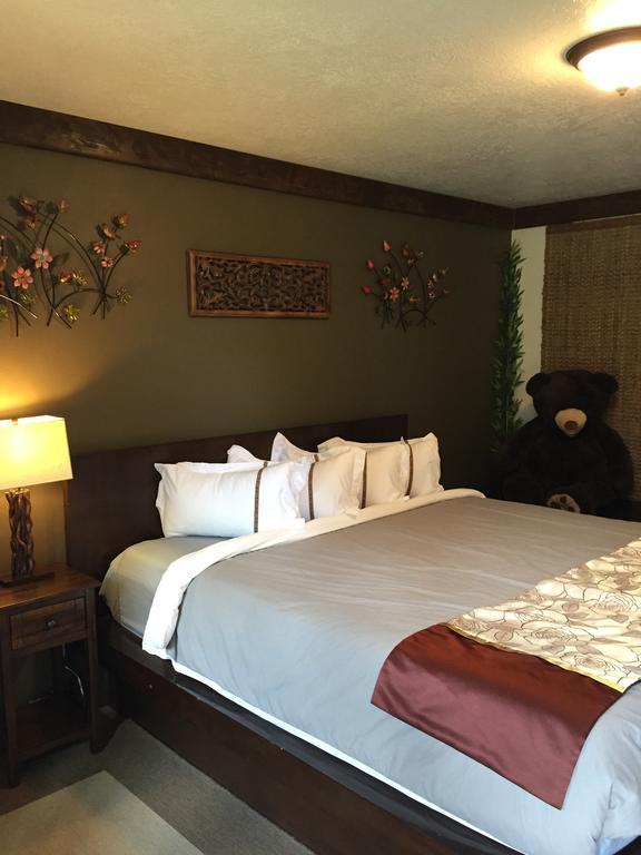 Tao'S Inn West Yellowstone Bagian luar foto