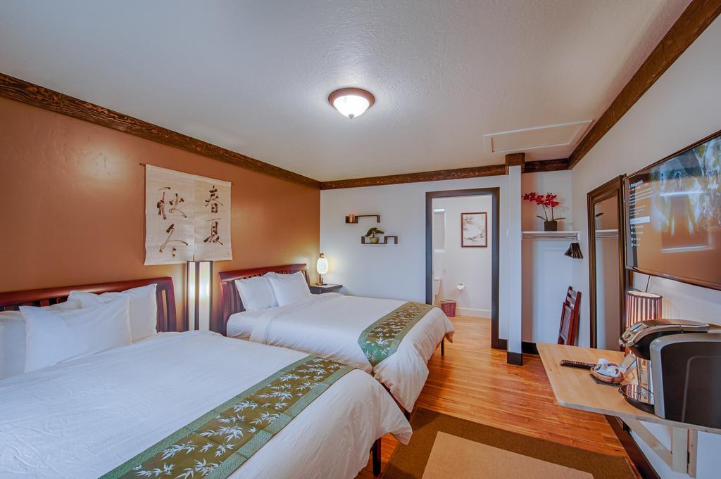 Tao'S Inn West Yellowstone Bagian luar foto