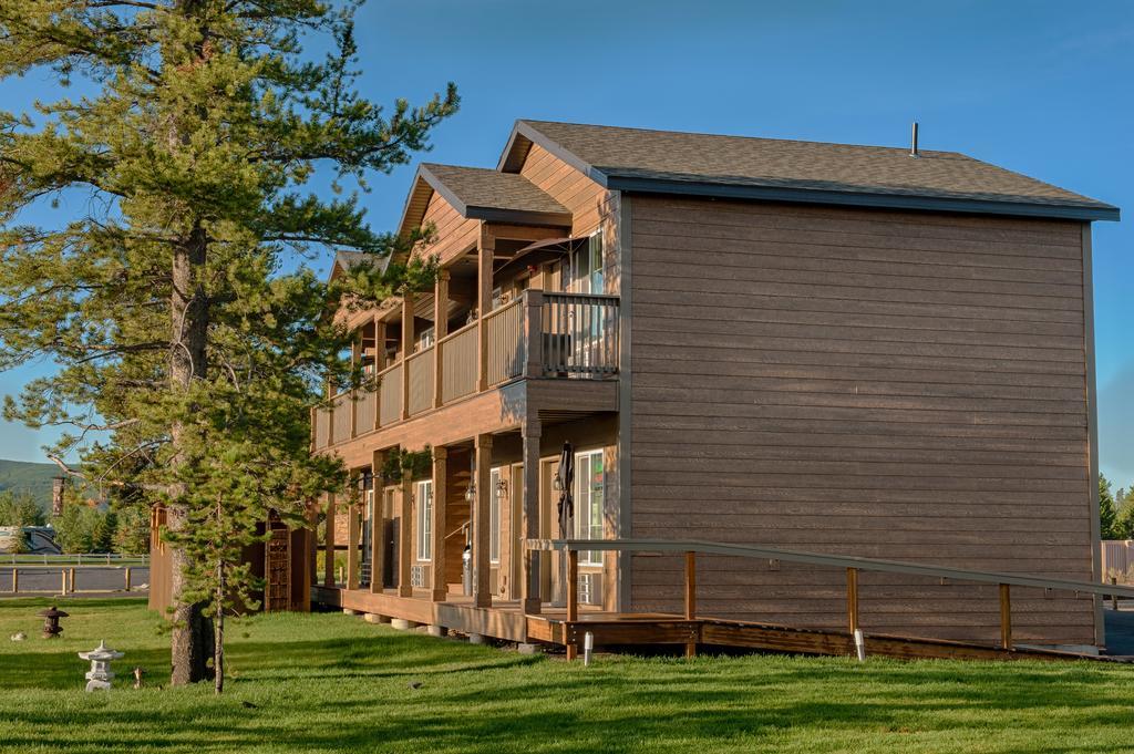 Tao'S Inn West Yellowstone Bagian luar foto