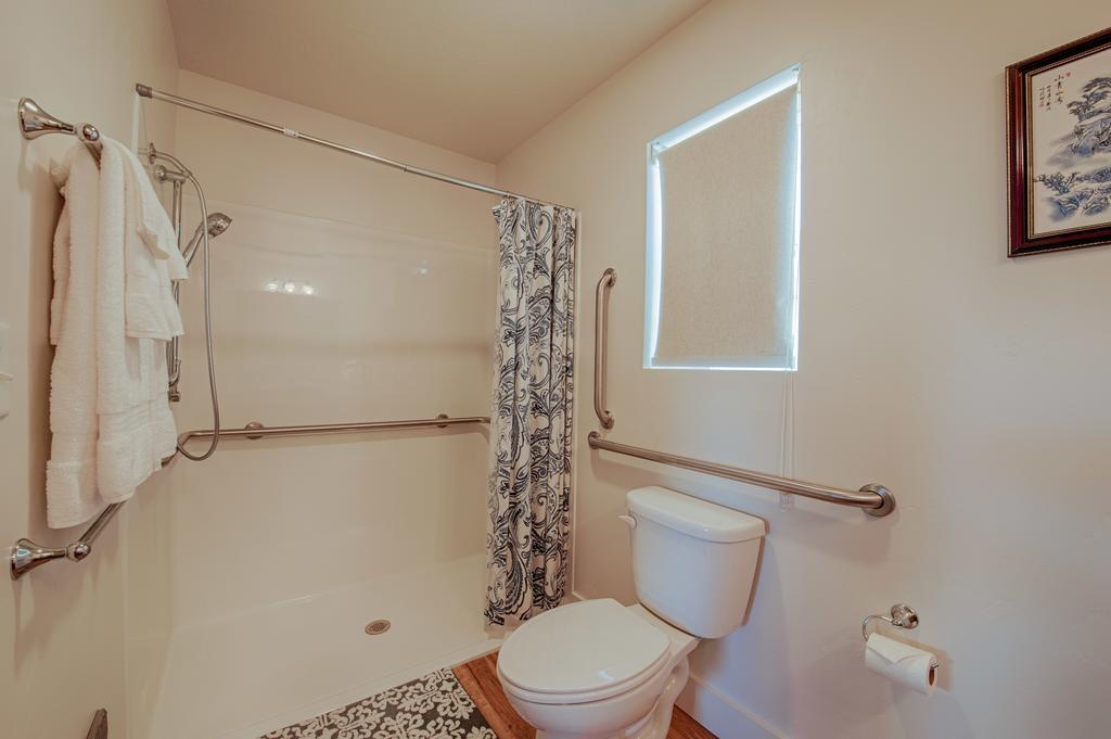 Tao'S Inn West Yellowstone Bagian luar foto