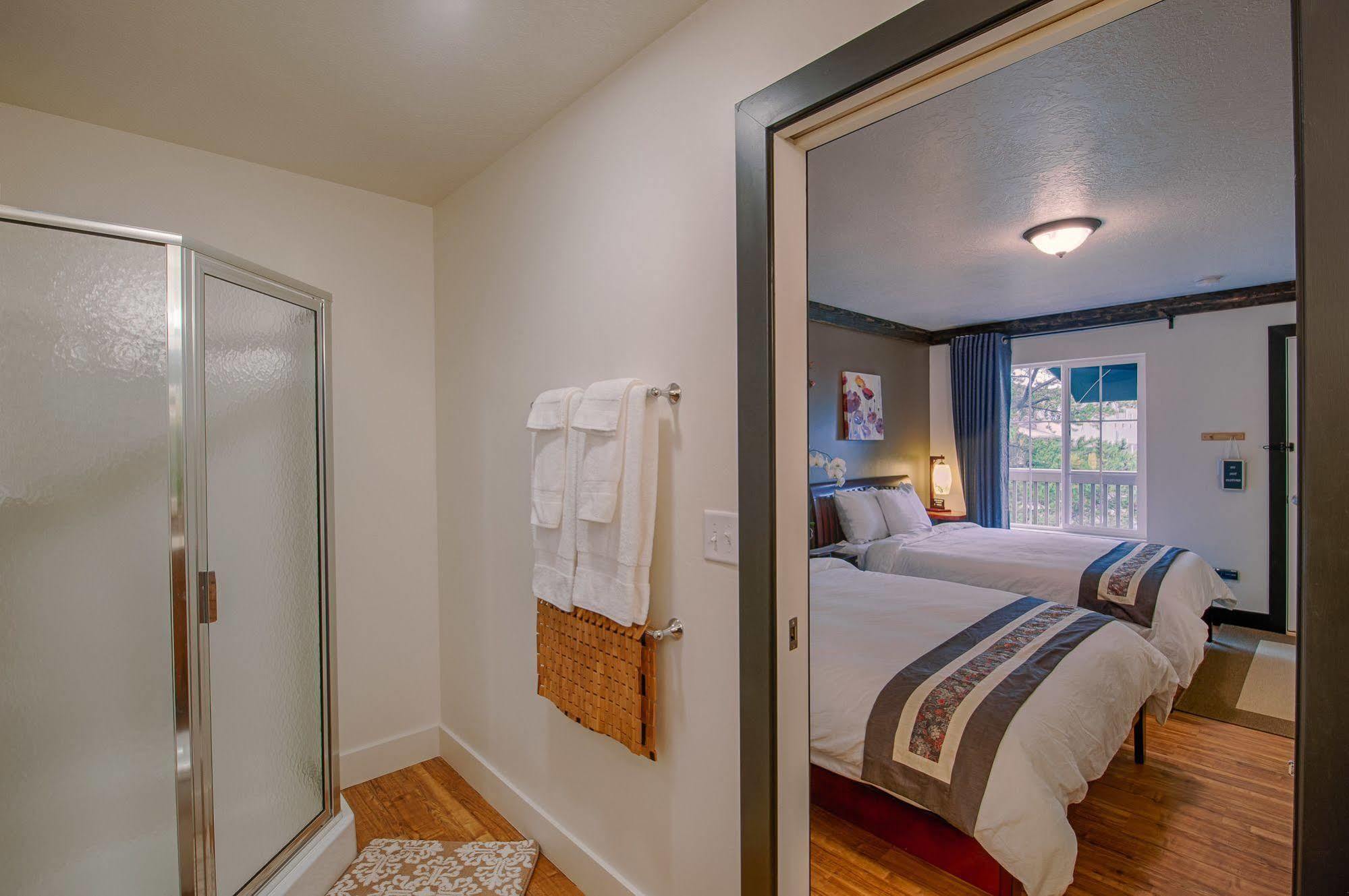 Tao'S Inn West Yellowstone Bagian luar foto