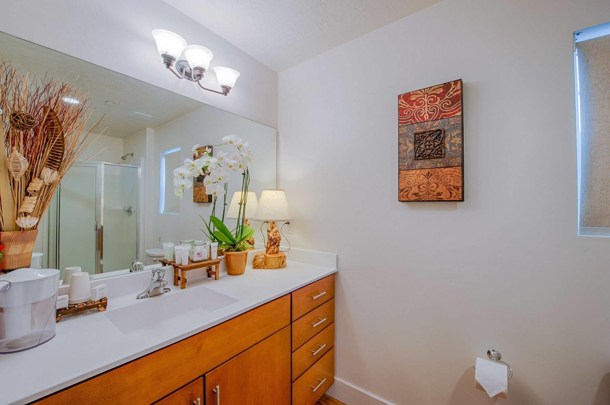 Tao'S Inn West Yellowstone Bagian luar foto
