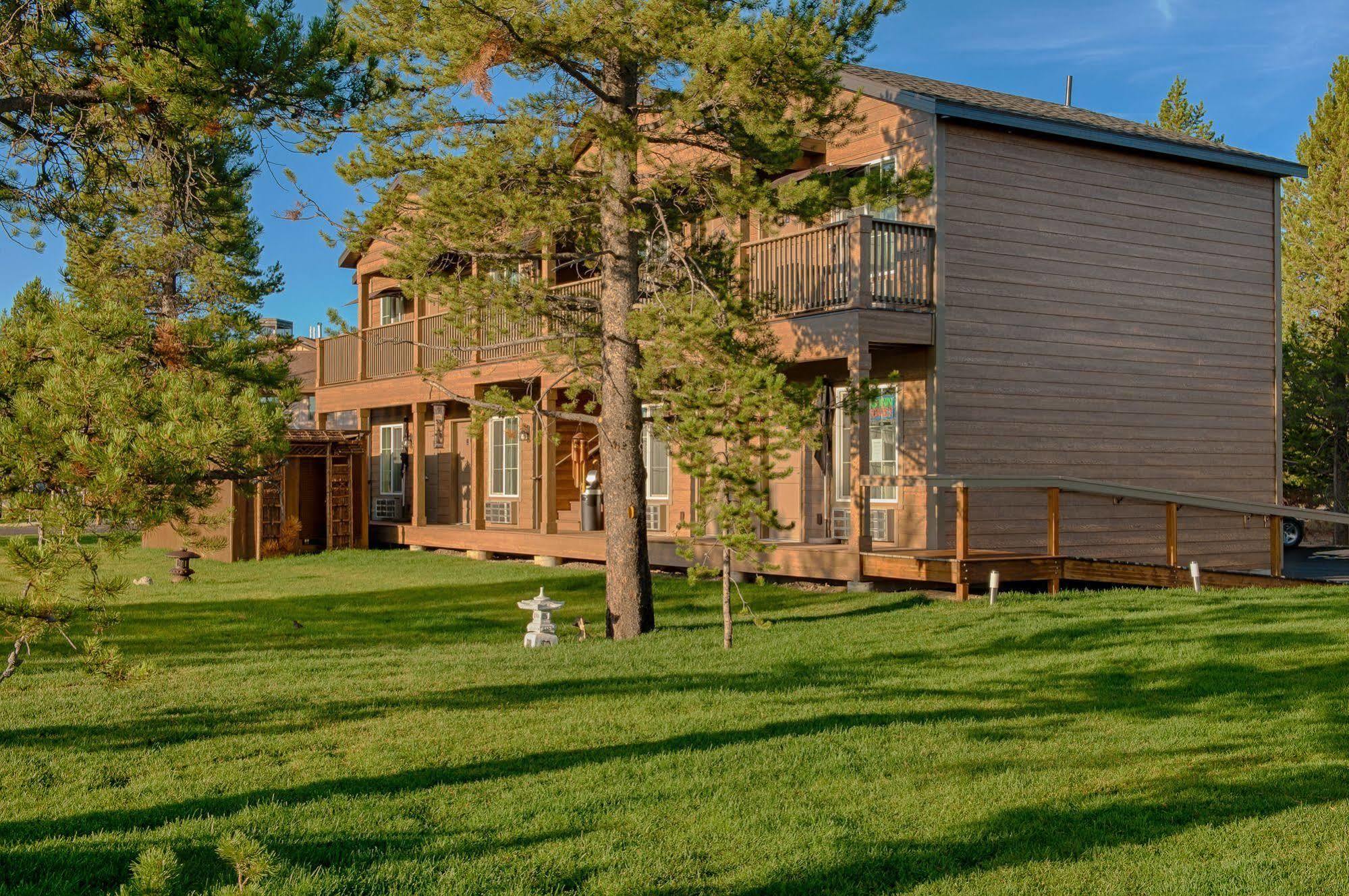 Tao'S Inn West Yellowstone Bagian luar foto