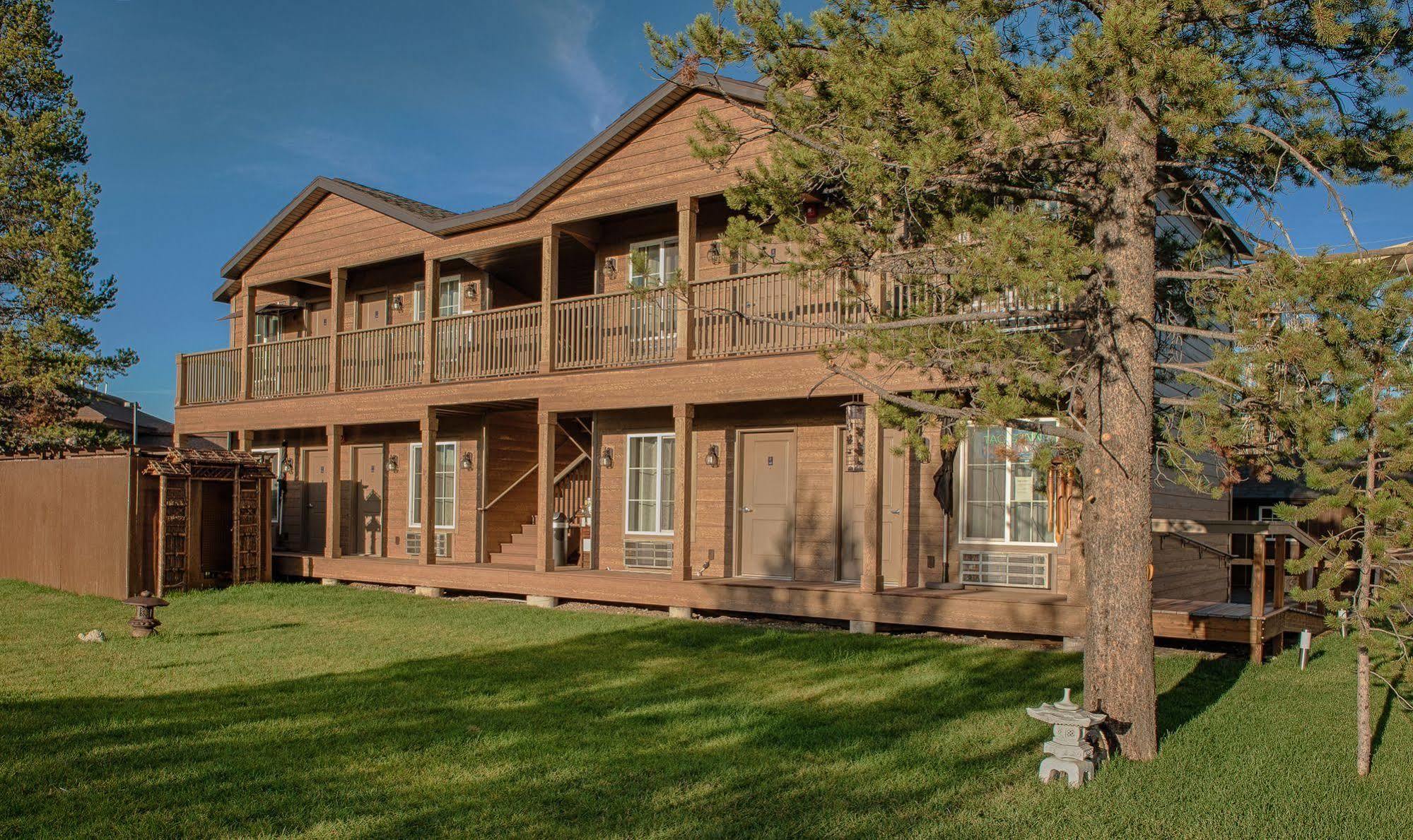 Tao'S Inn West Yellowstone Bagian luar foto